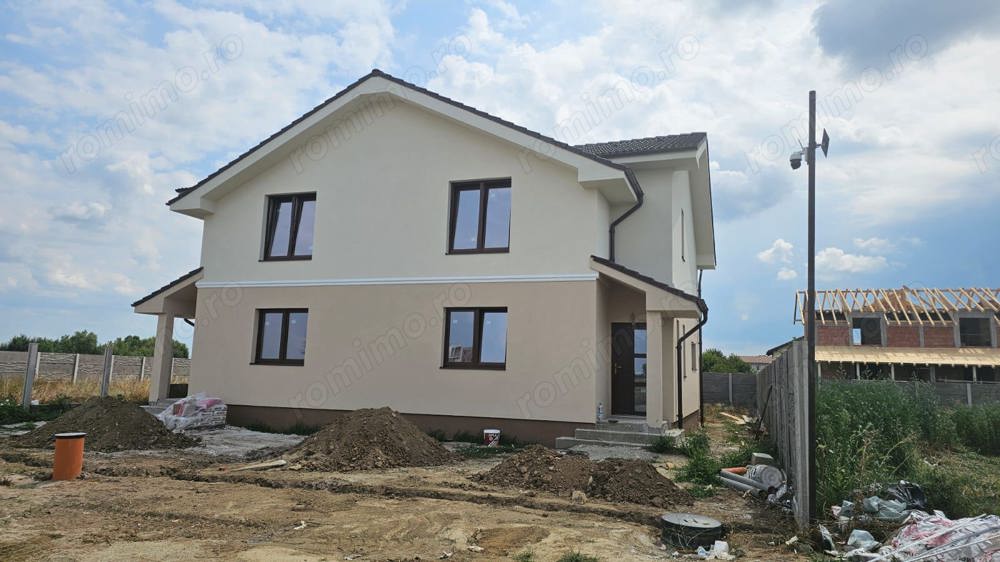 Duplex cu finisaje personalizate în Moșnița Nouă - 140.000 euro, Comision 0%