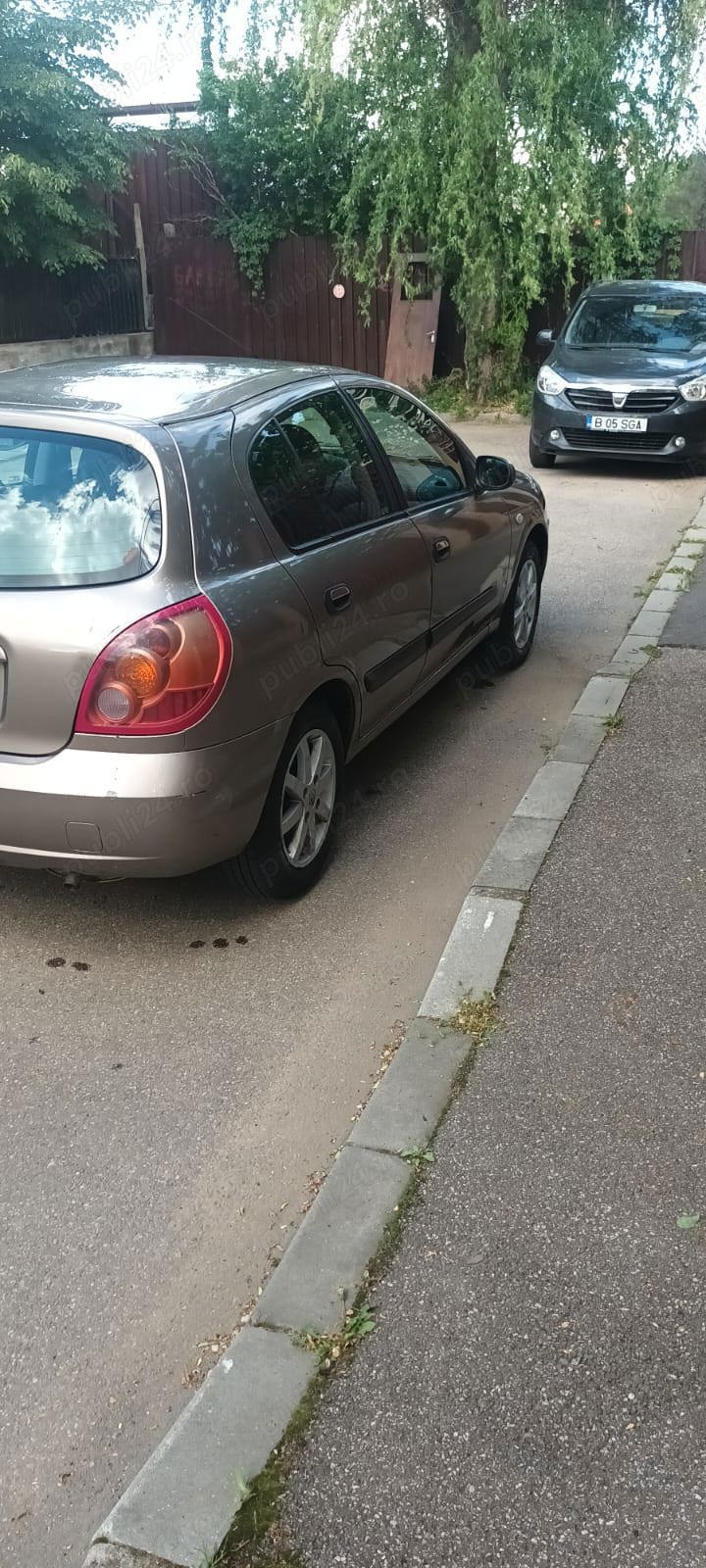 nissan almera