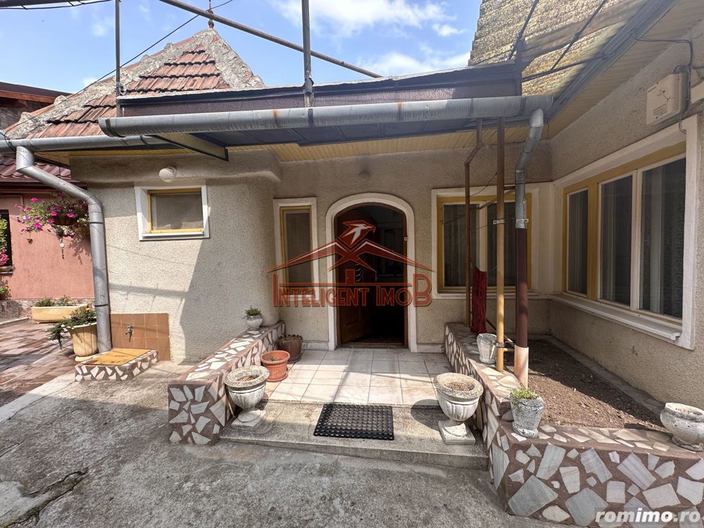 Casa de vanzare cu 3 camere in Medias zona centrala Casa de vanzare cu 3 camere in Medias zona centrala
