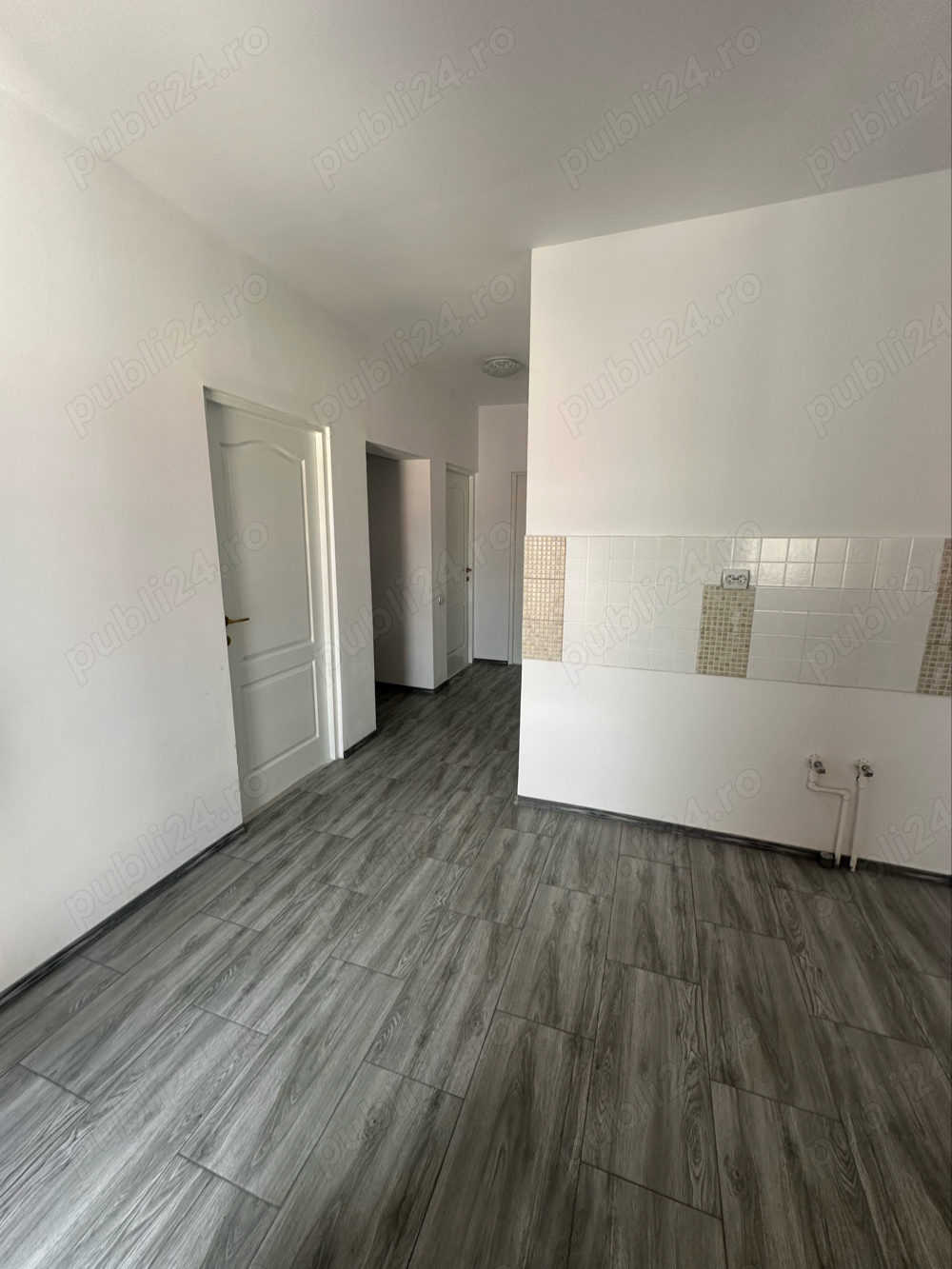 Apartament 3 camere, decomandat, str. Universității