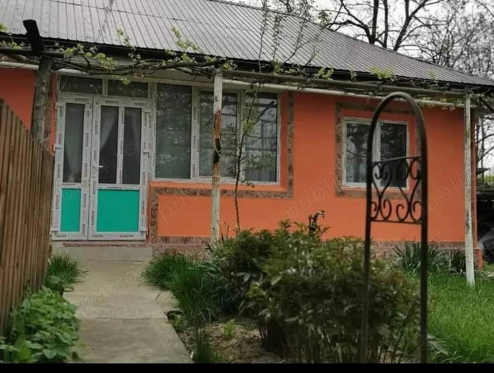 Vând sau schimb Casa  pe garsonieră în iasi