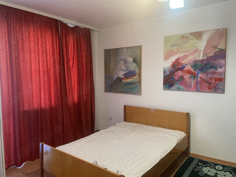 Slavici, 2 camere semidecomandat,etaj 4 cu acoperis,balcon,pret 55.000 euro