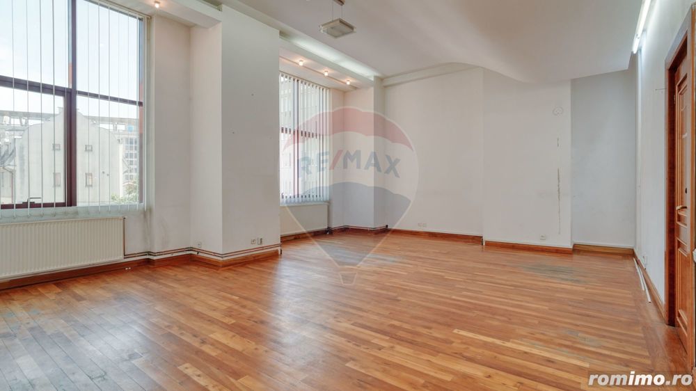 Birou de închiriat în clădire de birouri, Brașov, lângă Prefectura