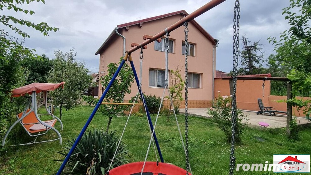 Casa cu mansarda, 8 arii zona Closca ( ID 22867)