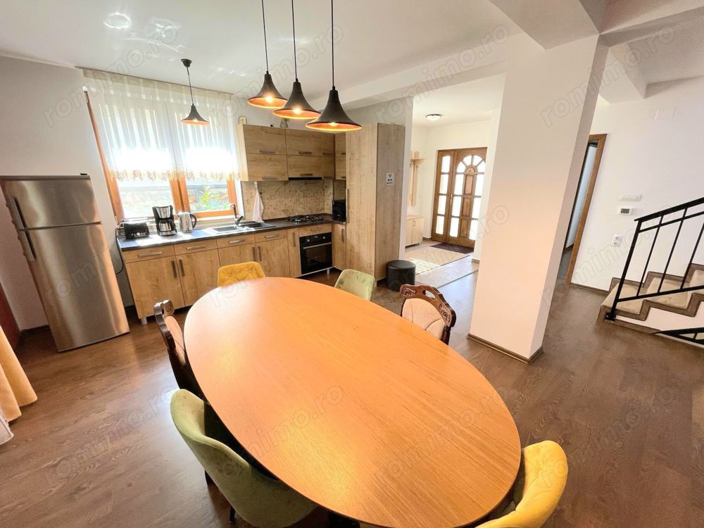 Proprietar vând casă individuala, 4 dormitoare, 3 bai, gata de mutat