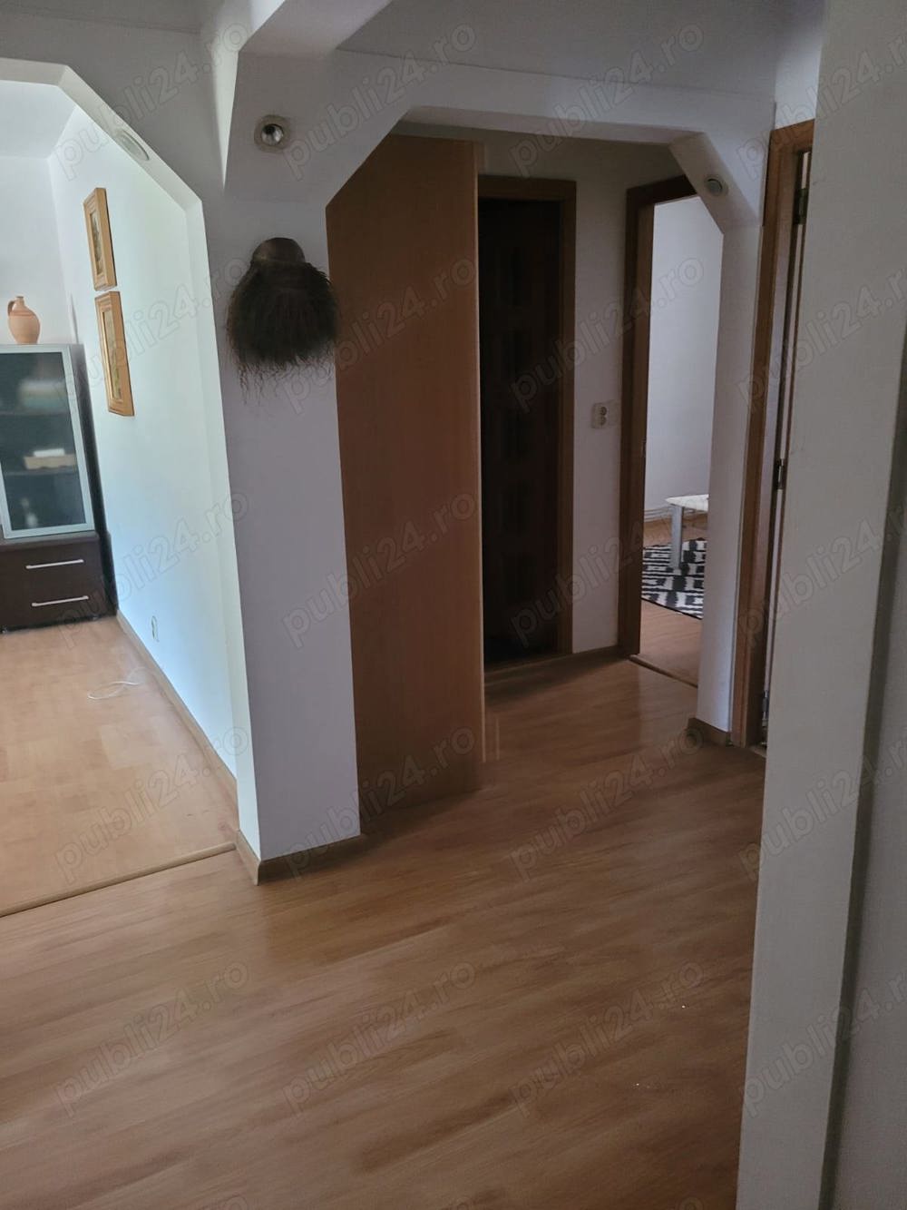 Închiriez apartament 3 camere 85mp et 4 4 Govindari 300 euro + garanție 300 euro