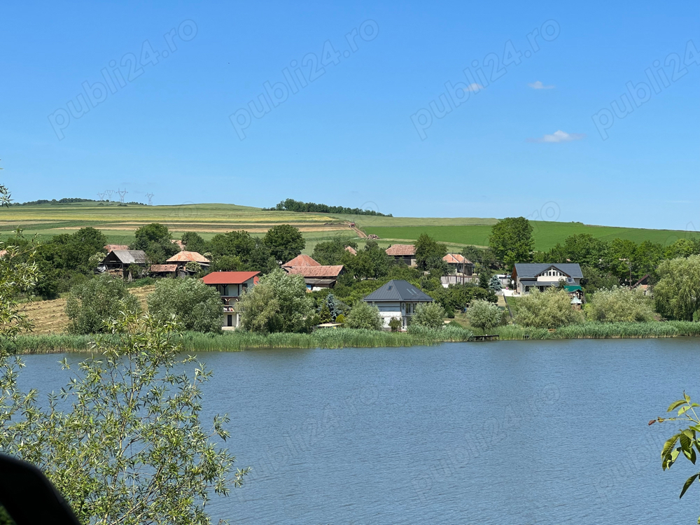 Teren  pt casa la lac cu vedere la lac -com Geaca jud Cluj