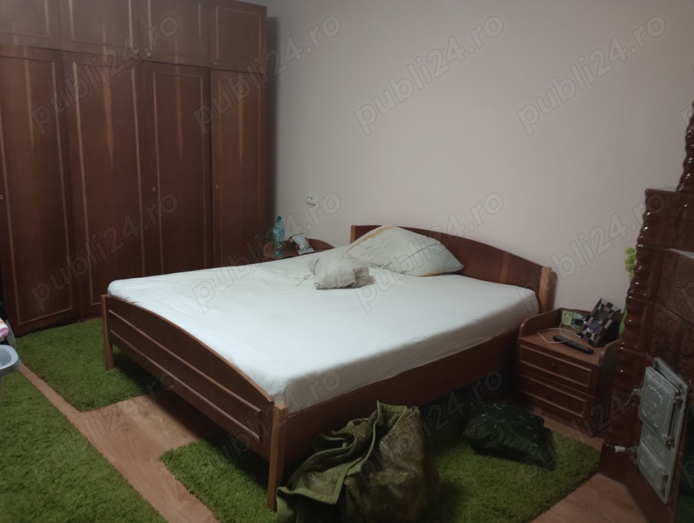 Vând casă Jamu Mare 4 camere,baie,bucătărie anexe,terasa ,teren 2880mp 