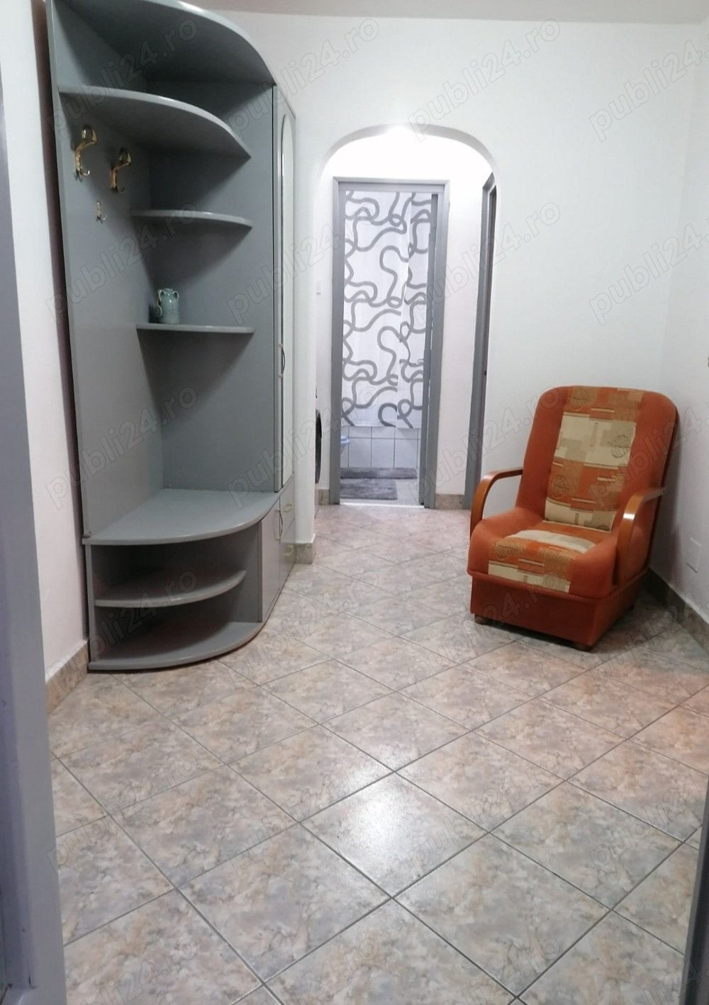 Inchiriez apartament cu 2 camere