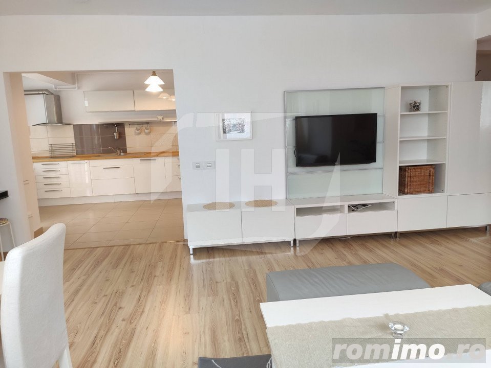 Apartament 3 camere,, etajul 1, garaj, cartier Buna Ziua