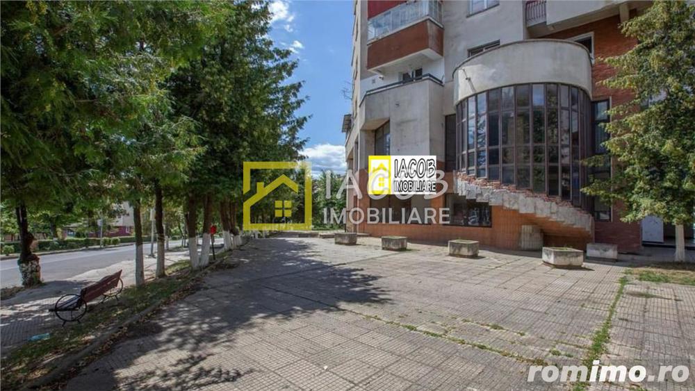 Spatiu comercial P+1, Buhusi, central, jud Bacau