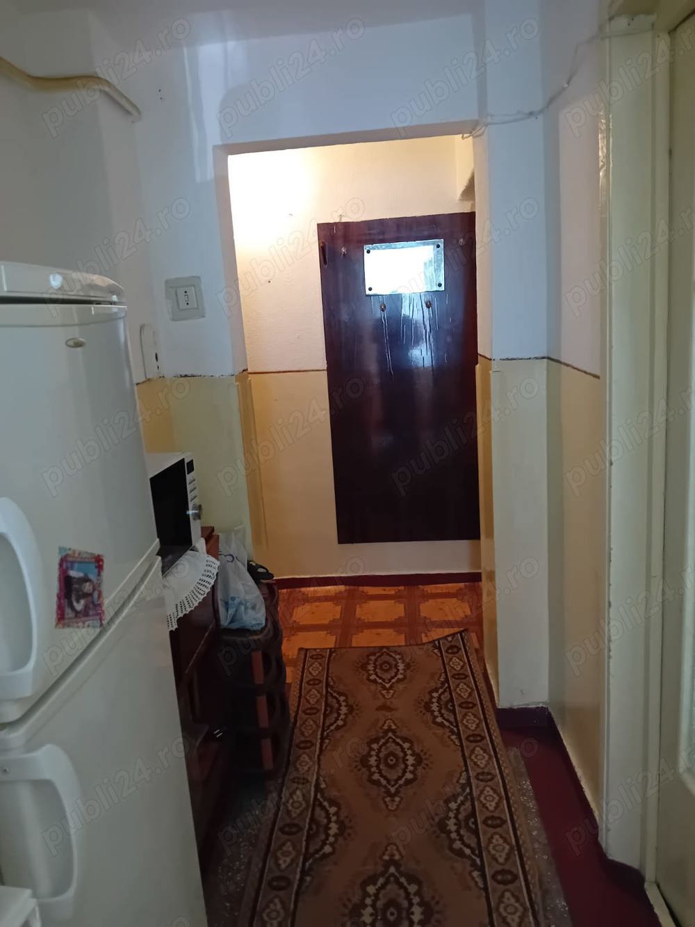 vand apartament 2 camere