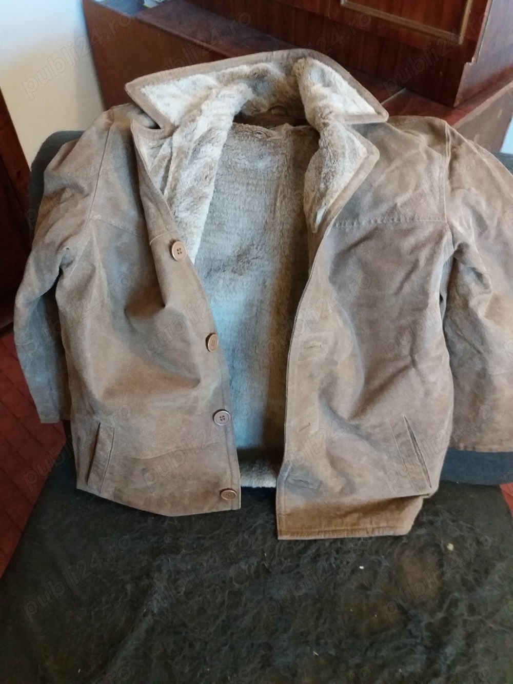 Particular! Haine piele îmblănită marca Troblos (Spania)