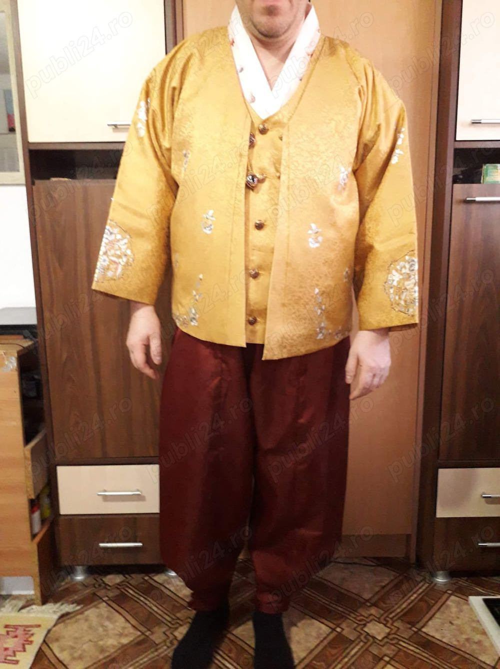 Costum barbati origine Coreea si India