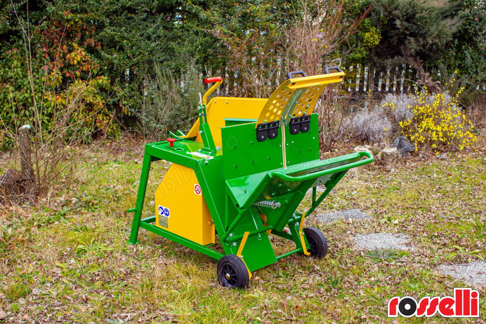 Fierastrau circular tractor