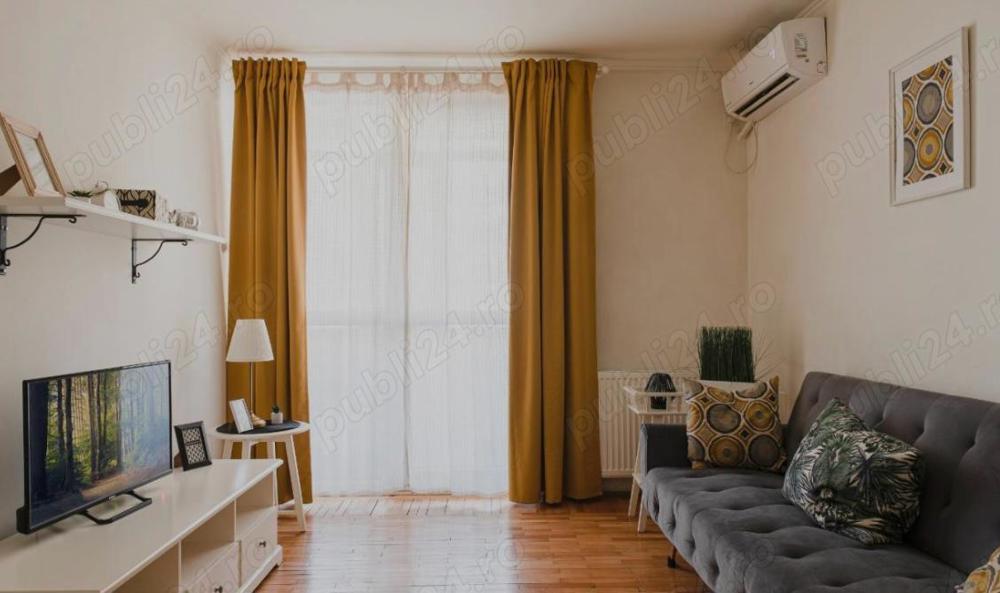 Ofer spre inchiriere apartament 2 camere centrul istoric Piata Enescu