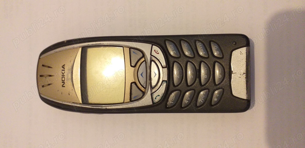 Telefon Nokia 6310 i,și o baterie de rezervă,cu încărcătorul original 