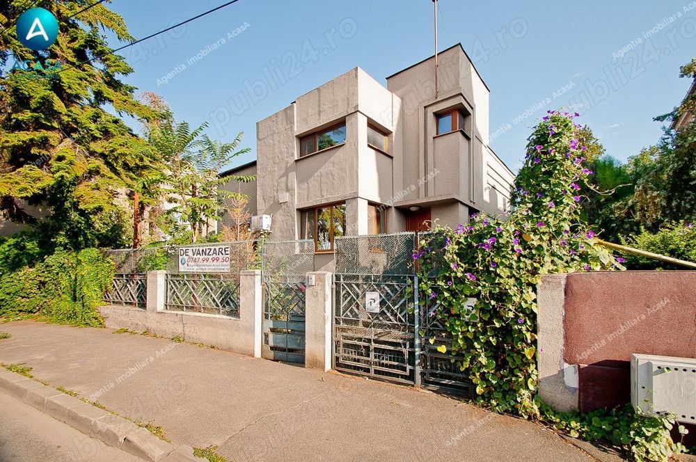 Casa individuala cu arhitectura Art Deco localizata in centrul orasului Galati