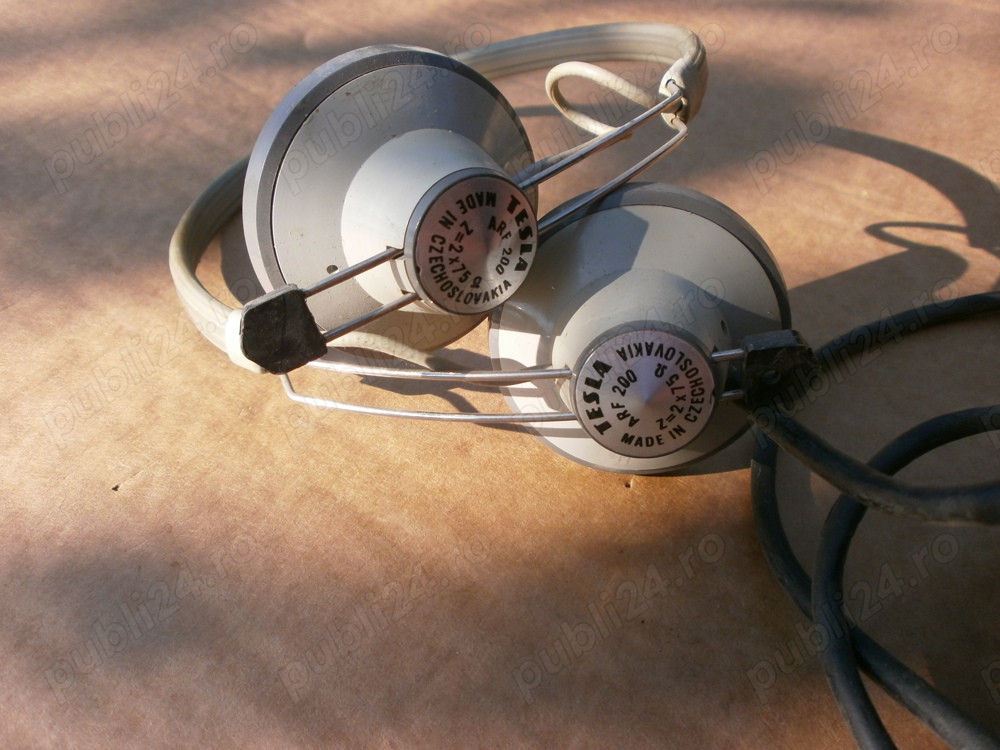 casti tesla vintage