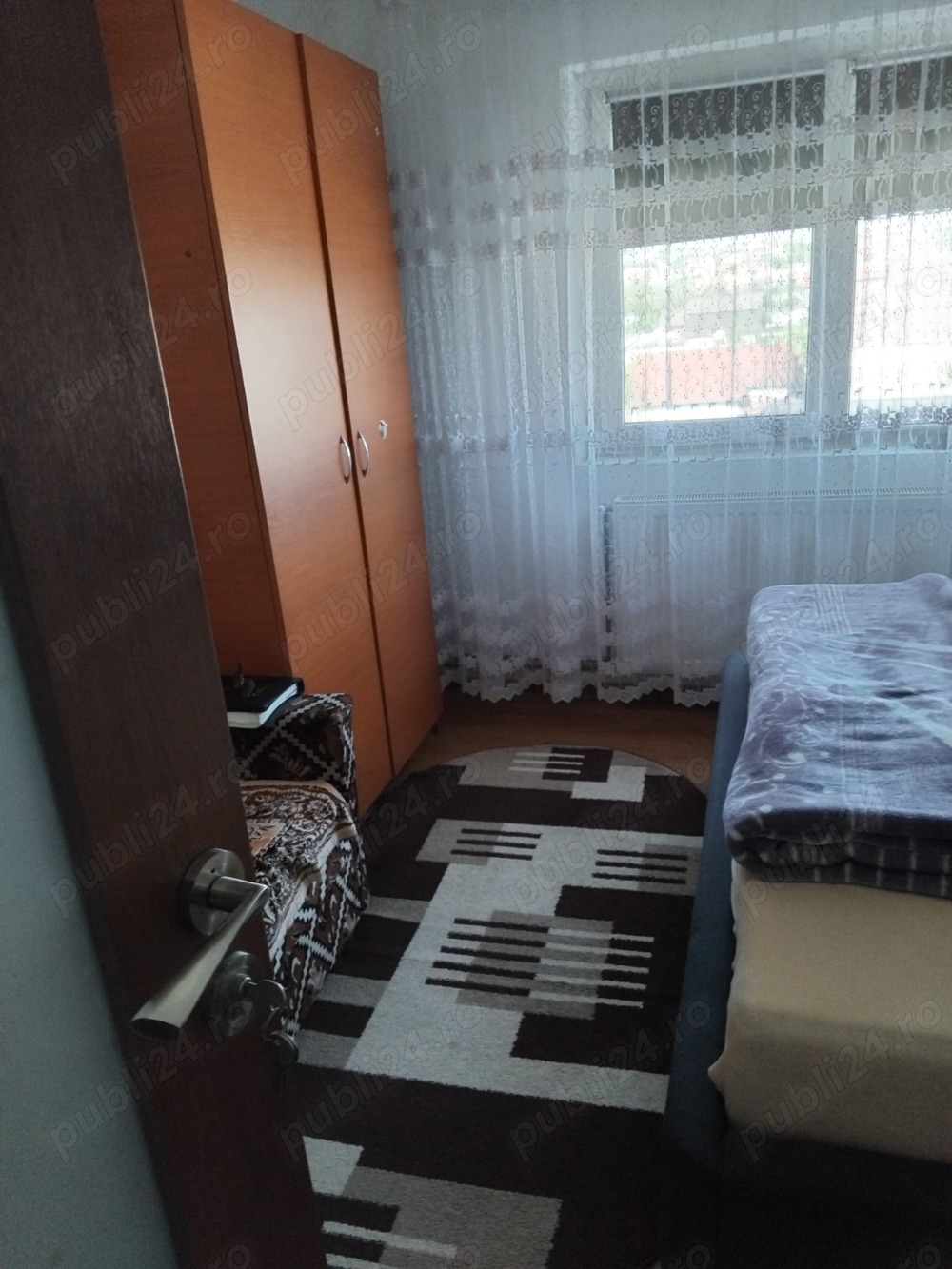 Vând urgent apartament 3 camere, Filiasi