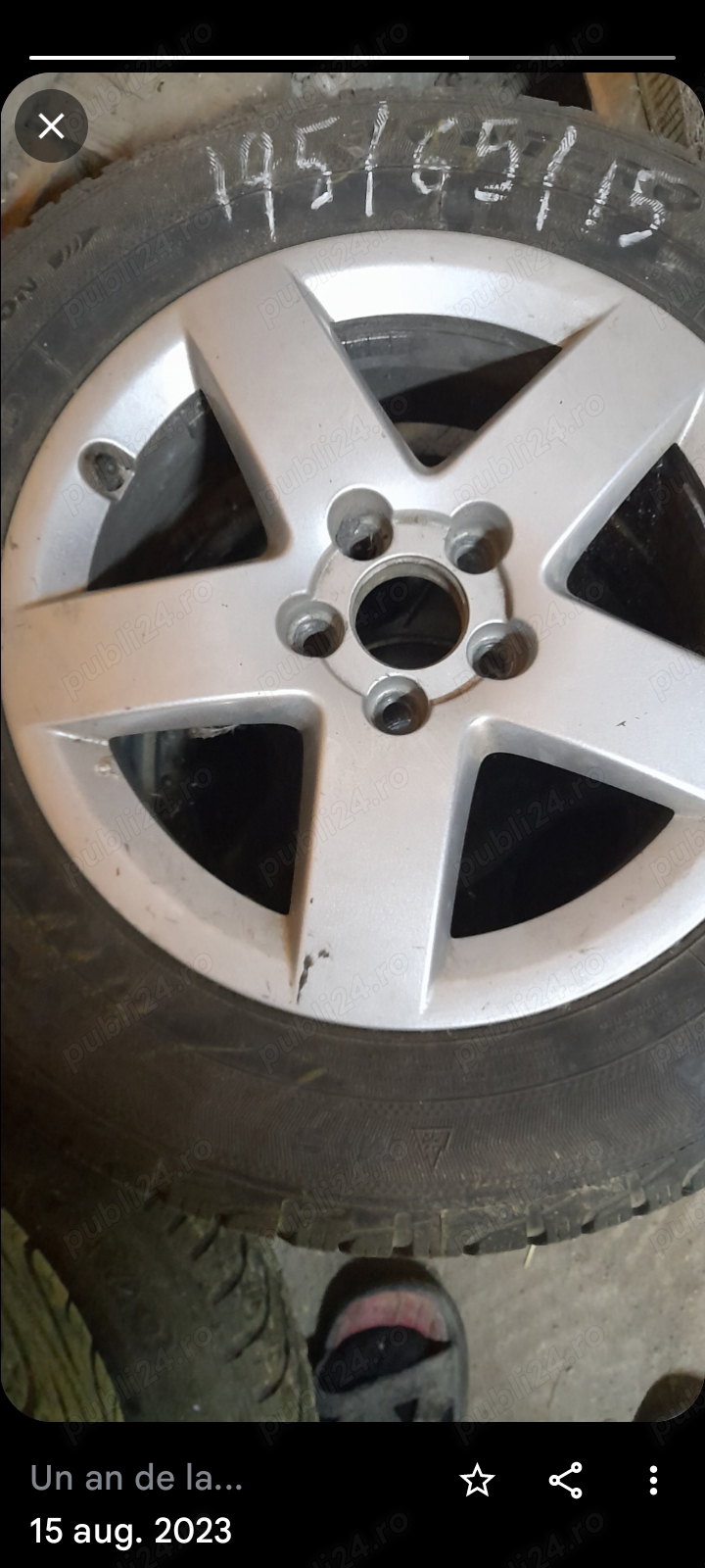 vând 4 roți cu  anvelope 