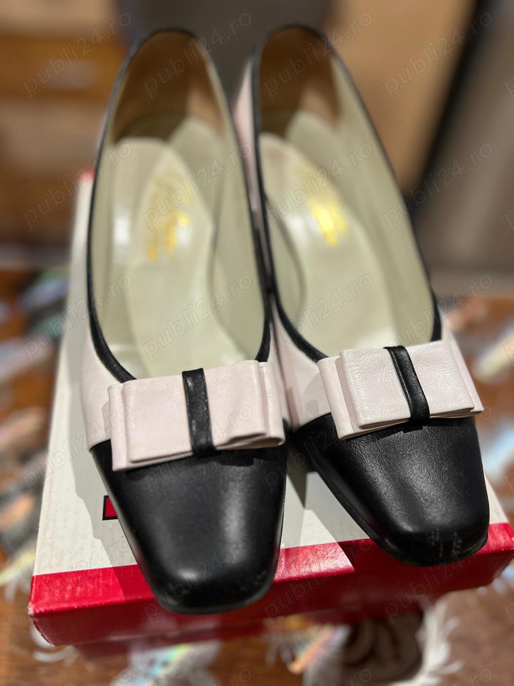 Vând pantofi damă mărimea 38