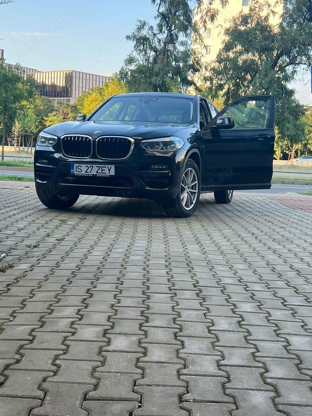 Vand BMW X3, an 2020, plugin hibrid, Xdrive30e Aut., 1998cmc, import Germania