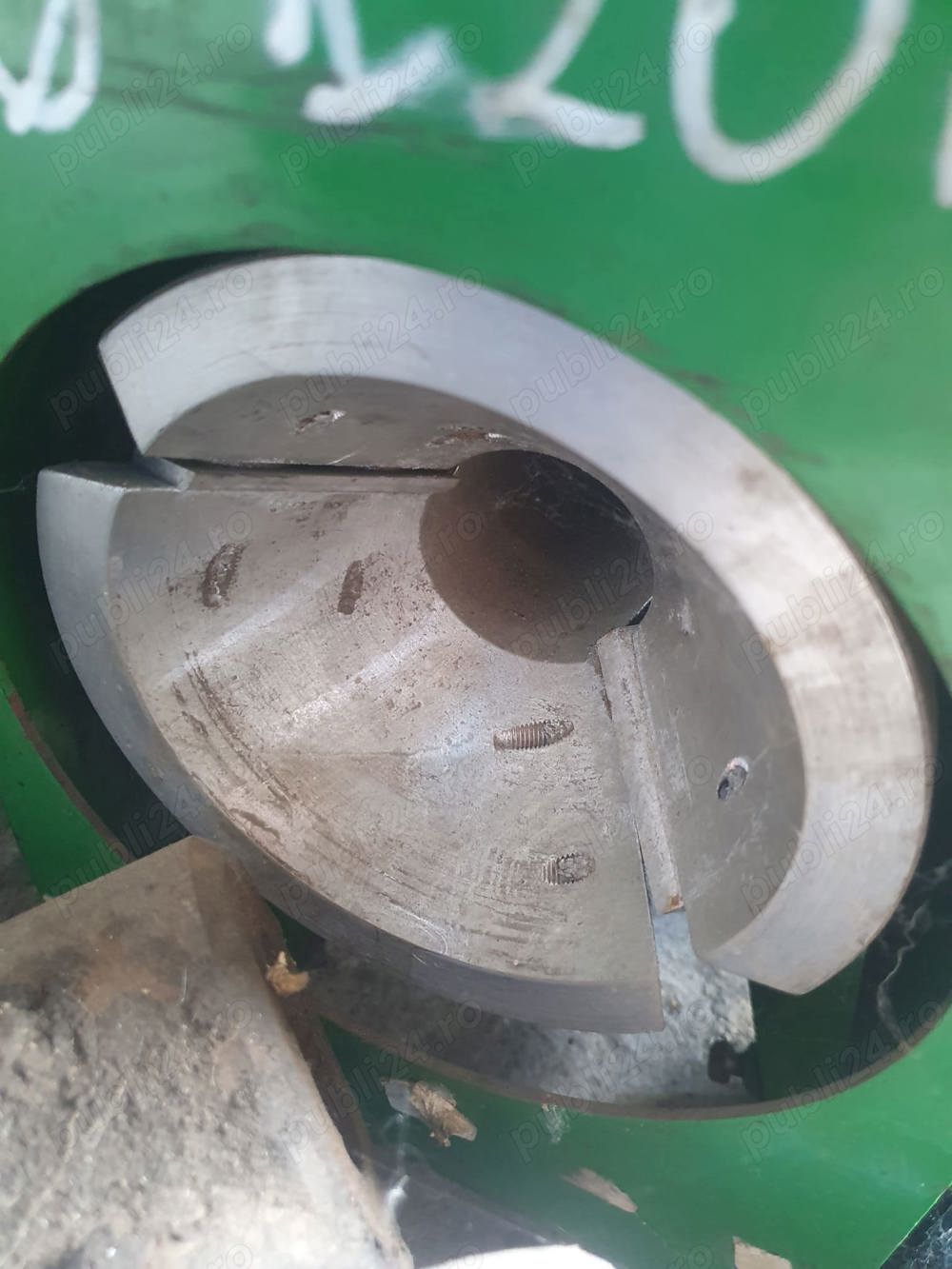 abric ascutit pari lemn