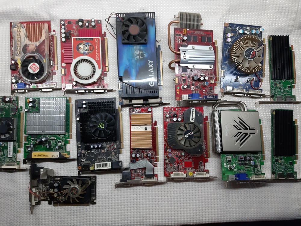 LOT placi video PCI-e, toate sunt testate fuctionale
