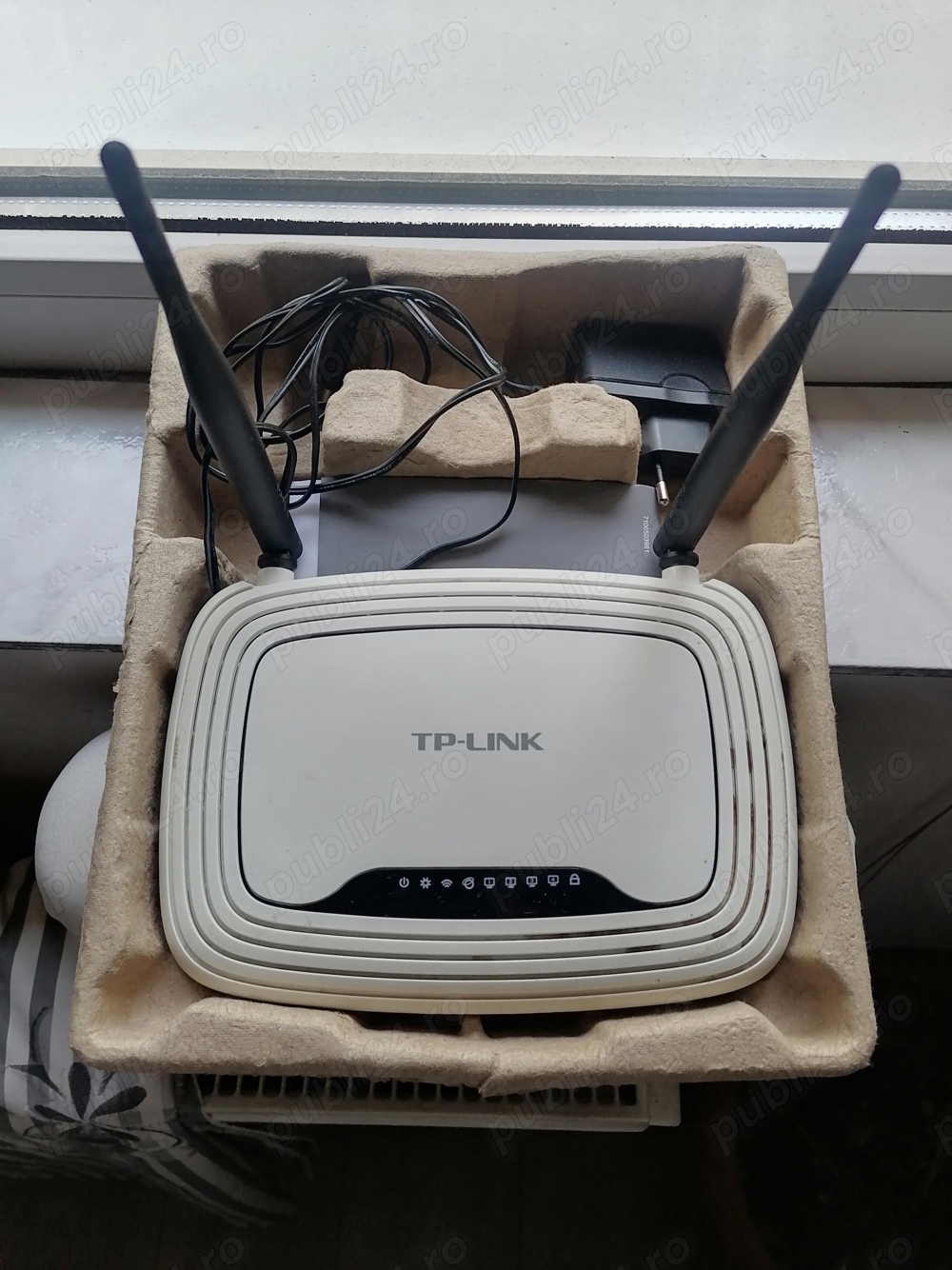 Vând 2 buc. router  TP-LINK
