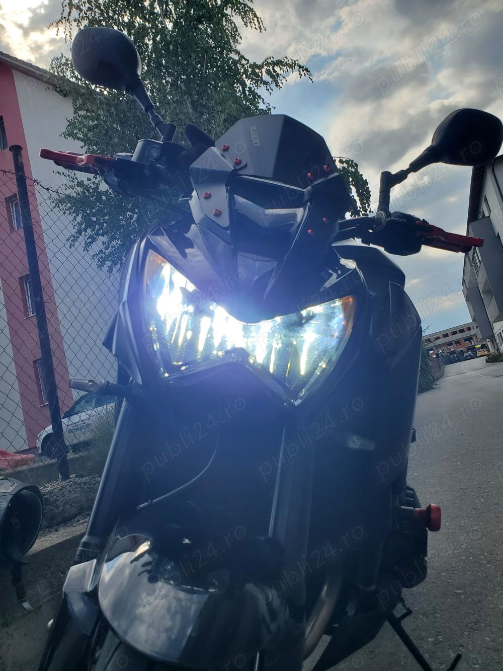 SET Becuri Auto Moto Led 12V-24V H1, H3, H4 / H7 / 9005 HB3 / 9006 HB4