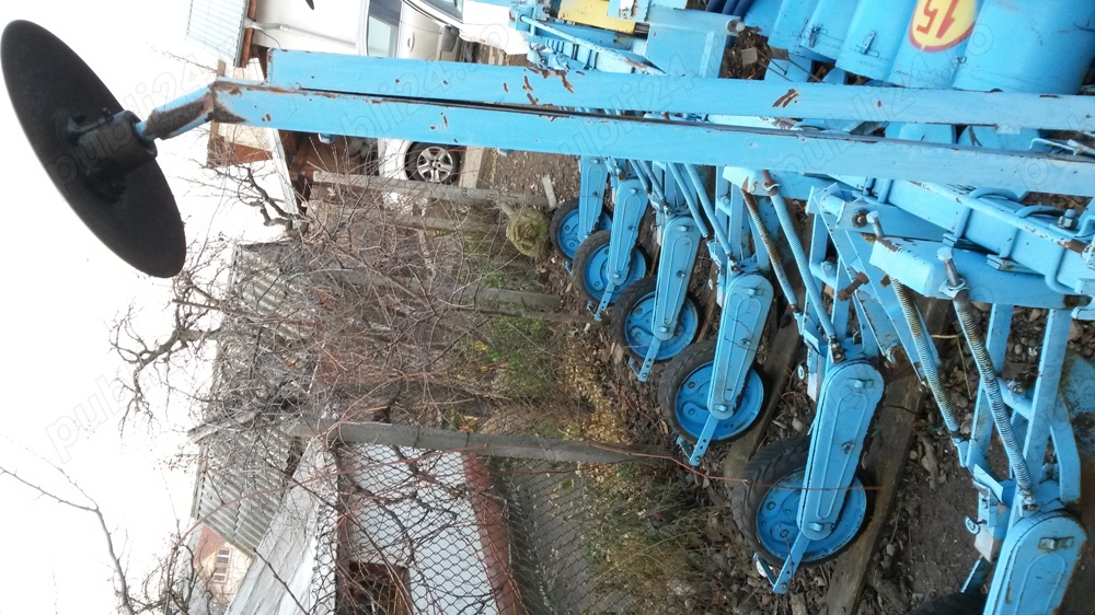 Semanatoare SPC 6 pentru porumb , floare, sorg, pepeni, soia