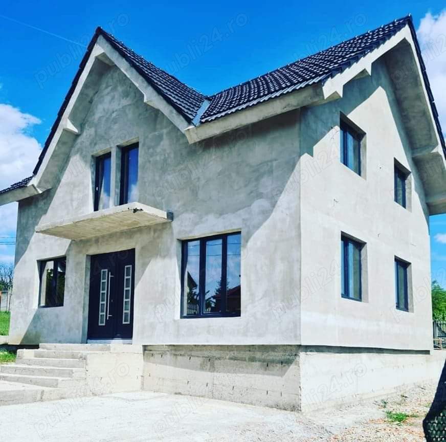 Casa de vânzare situată în zona Oncea (deal) la delimitarea orașului Oradea într-o zona liniștită...