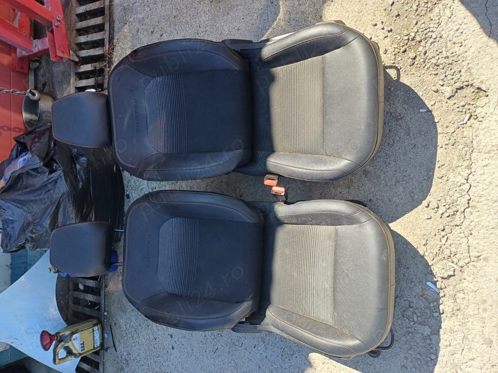 scaune si banchete duster 2023 