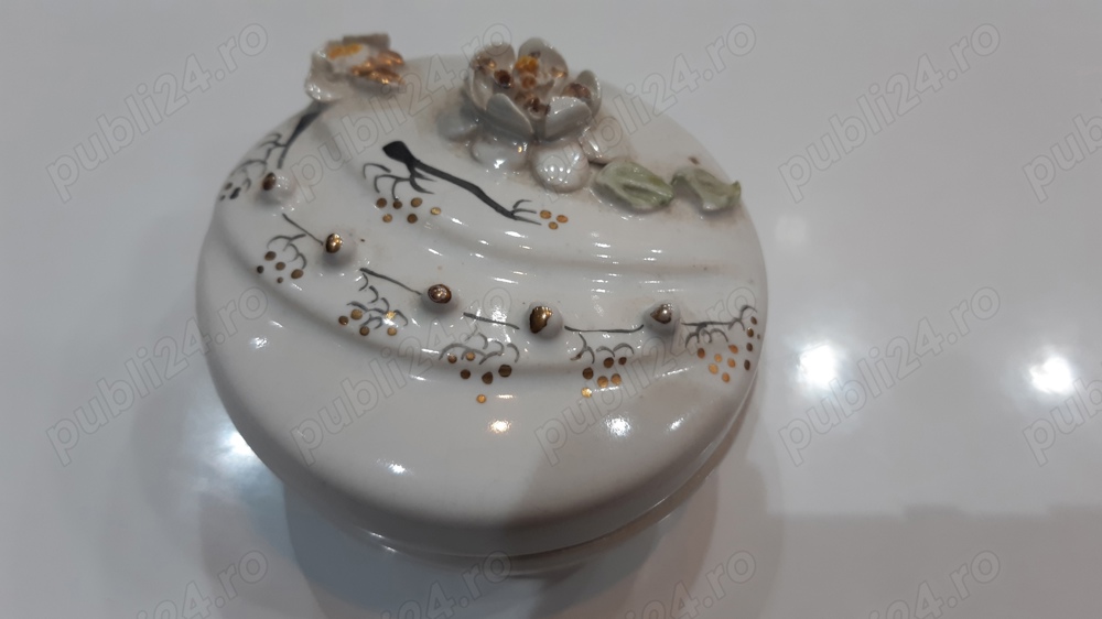 Cutiuță pt.bijuterii porcelan fin
