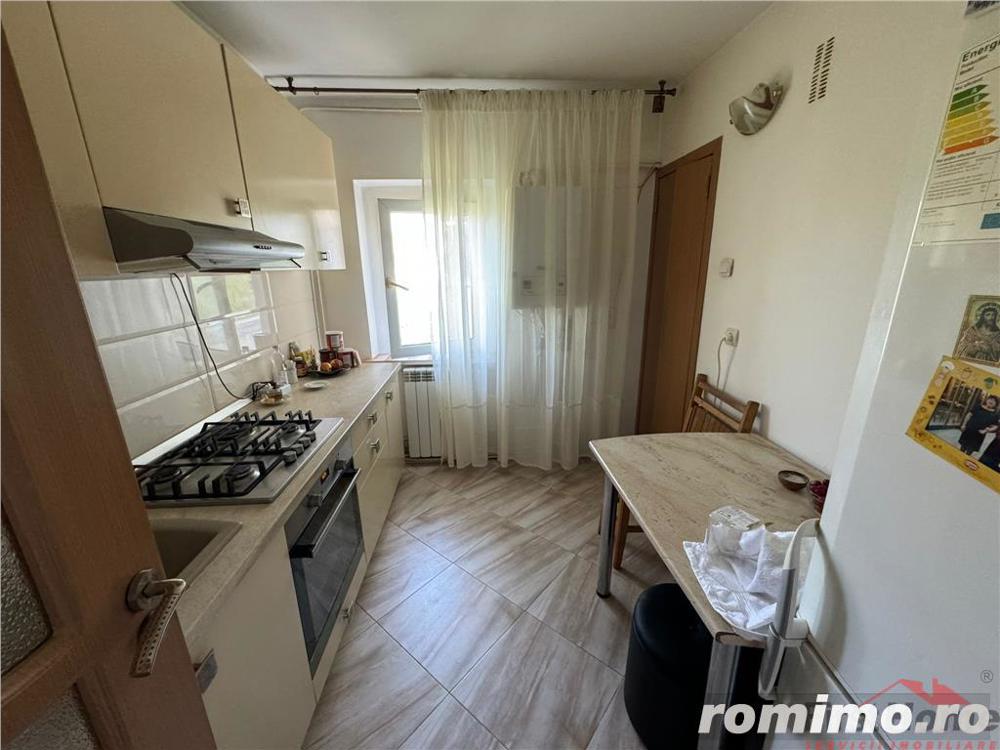 Apartamente 3 camere, zona Lidl - Campului, etaj 3 cu acoperis