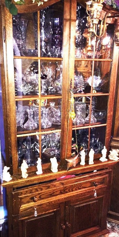 Deosebit set vitrine si comode,stejar masiv,sculptura manuala