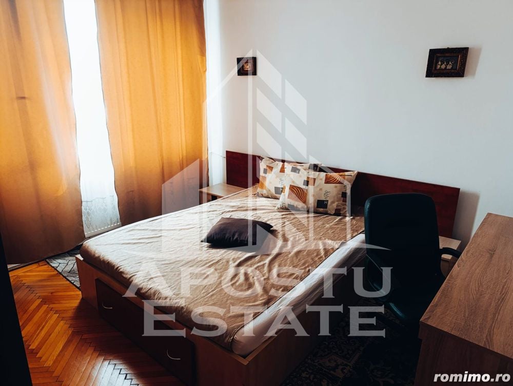 Apartament cu 3 camere, Central, Mobilat, Utilat