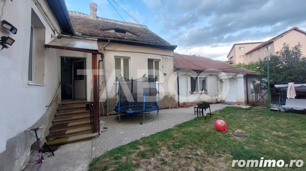 Casa de vanzare cu teren 763 mp si 5 camere 178 mpu zona Lupeni Sibiu