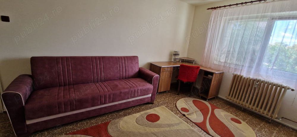 Apartament cu 3 camere vis-a-vis de piata Rogerius - direct de la proprietar