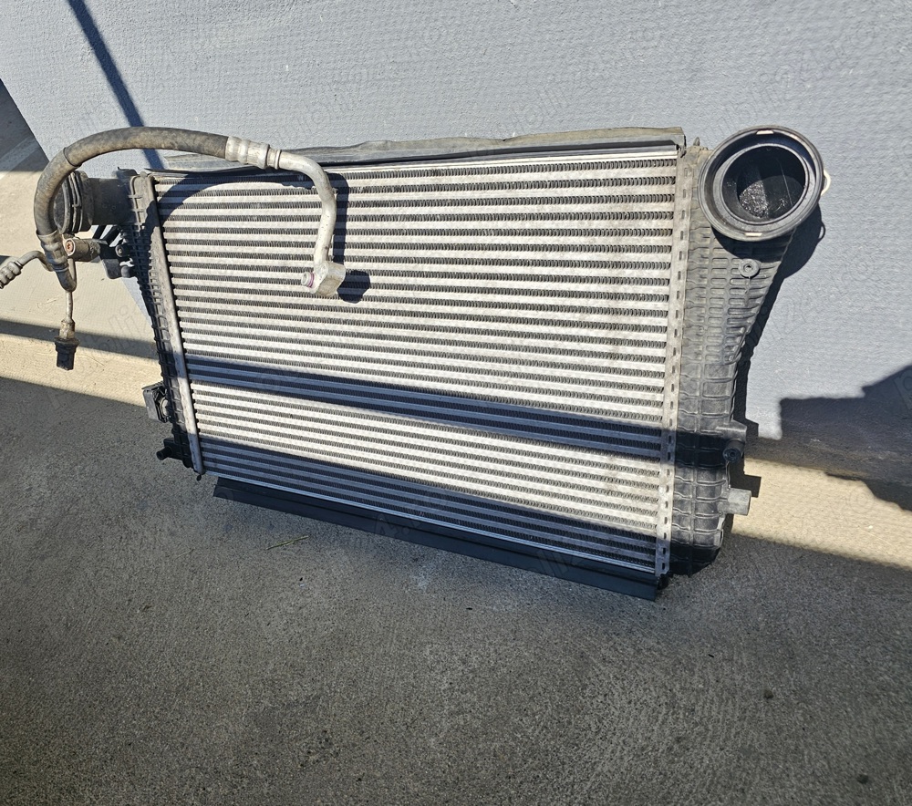 Radiator Intercooler ( Audi , Touran, Caddy, Golf , Passat , Skoda) Cod 1K0145803B Radiator Intercooler ( Audi , Touran, Caddy, Golf , Passat , Skoda) Cod 1K0145803B