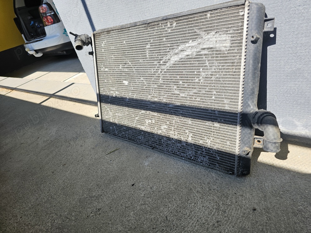 Radiator Apa Motor Gama VAG ( Audi , Touran, Caddy, Golf , Passat , Skoda) Cod 1K0121251AB