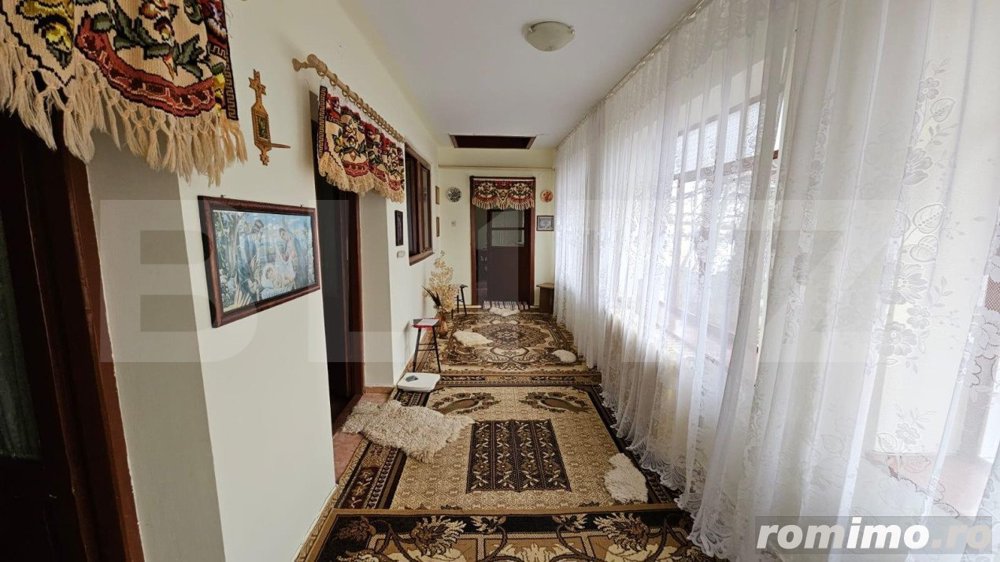 Casă individuala 3 camere, teren 2200 mp, garaj, terasa, pivnita, Pianu de Sus 