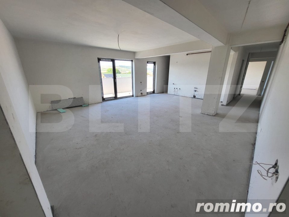 Apartament cu 3 camere, zona strazii Traian Vuia