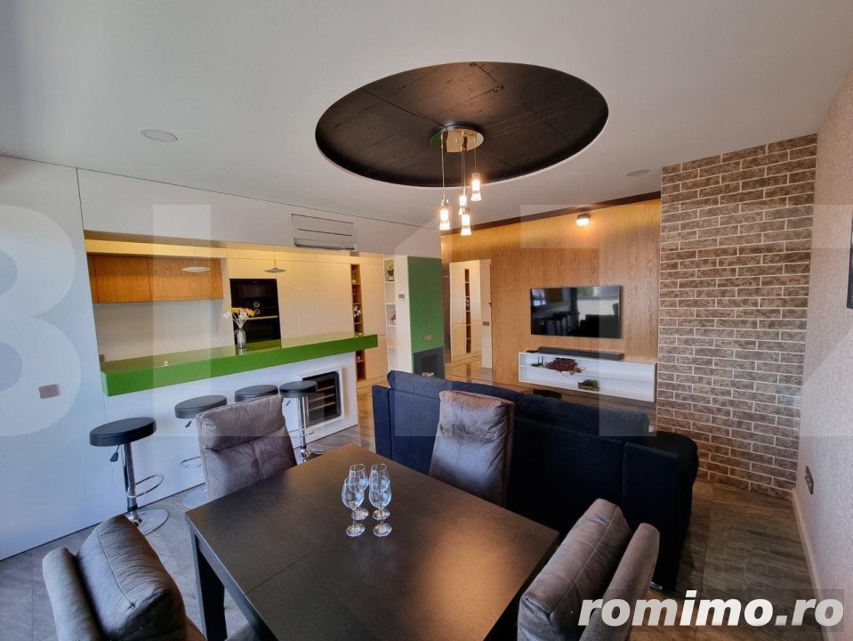 Apartament tip penthouse, 90mp, terasa, parcare, zona Platinia