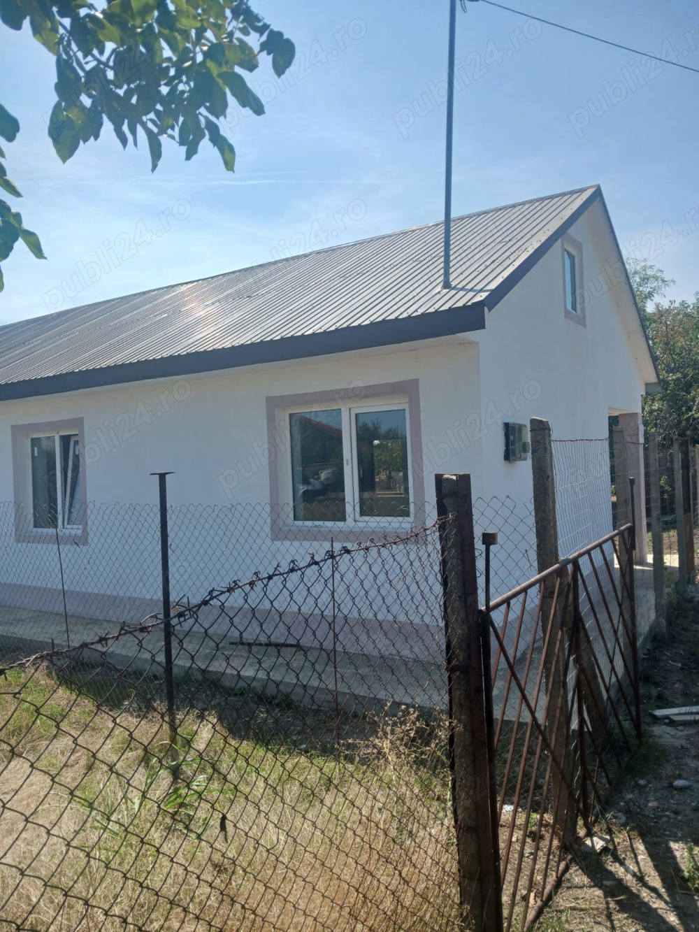 Casa de vanzare pe strada  Locotenent Sandulescu