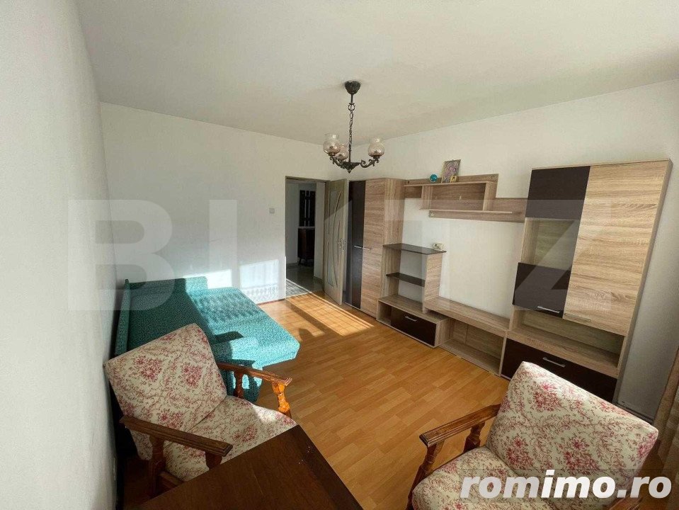 Apartament 3 camere, 62 mp, decomandat, zona Spital