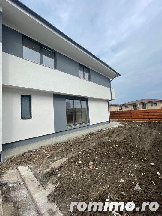 Duplex de vanzare, 115 mp , 250 teren, semifinisat , zona Terra 