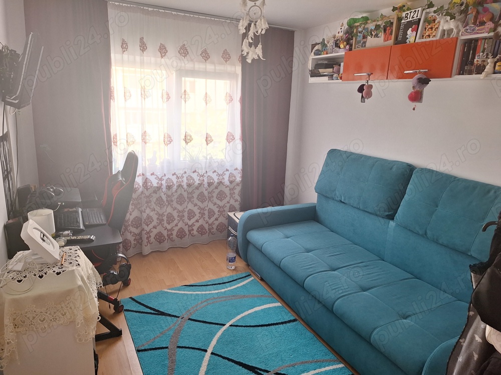 Apartament cu 3 camere  decomandat