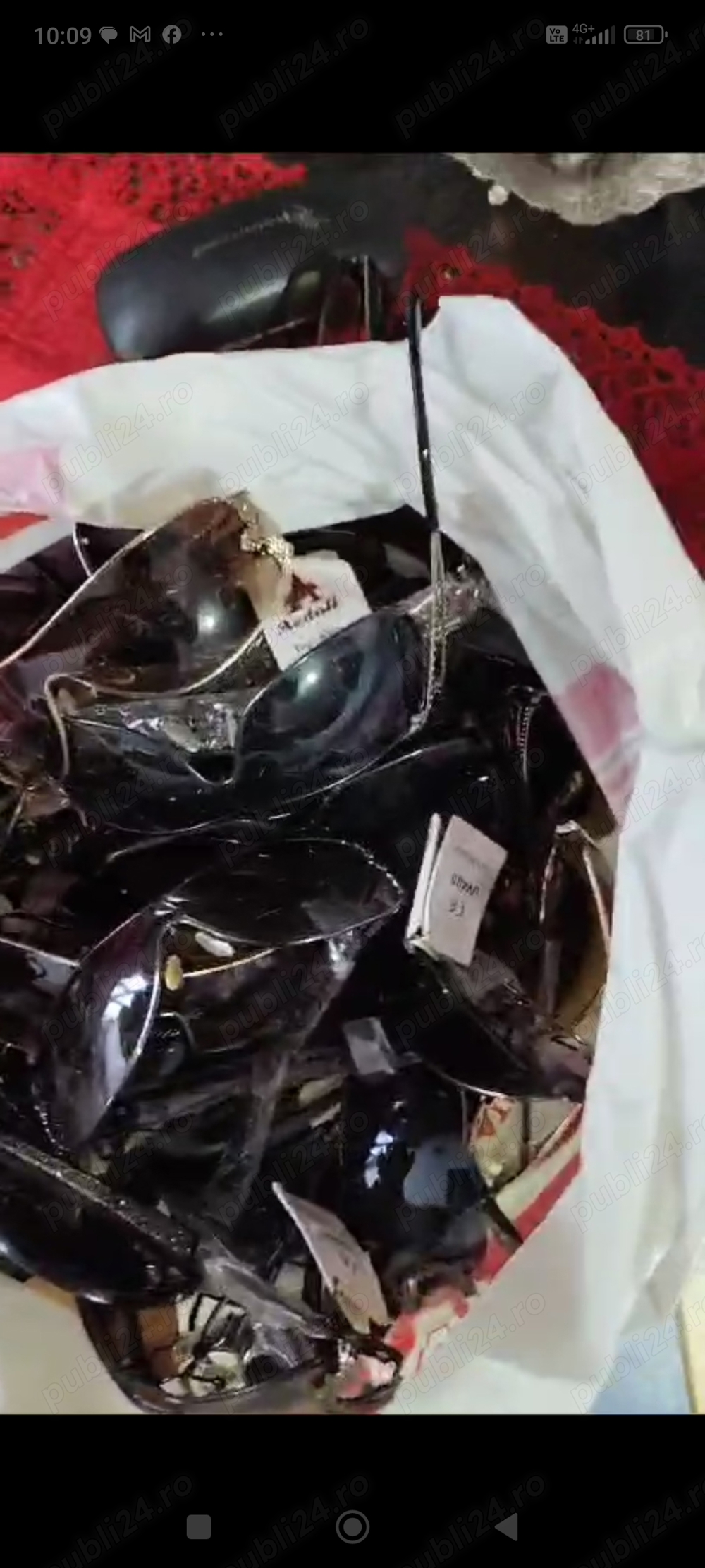 vand ochelari..de firma de dama 